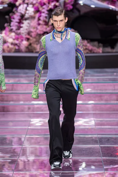 Look 38